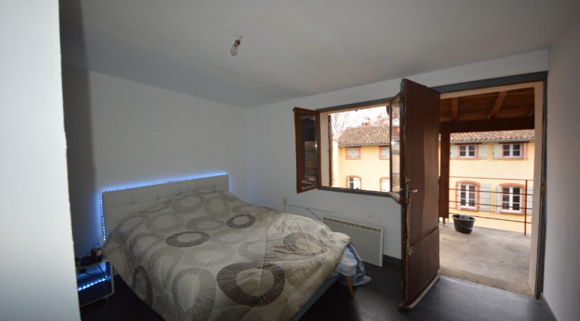 IMMEUBLE de 4 Apparts et 1 local professionnel  Quartier VillebourbonA.B.I - Agence Bourdarios Immobilier - A.B.I  Agence Bourdarios Immobilier-5