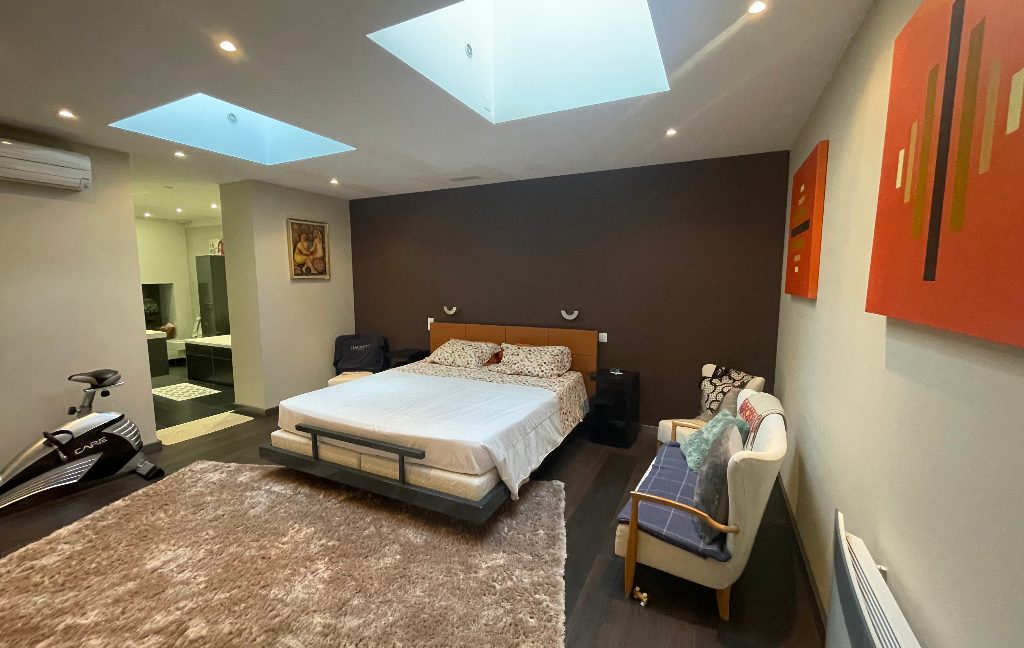 Triplex  avec de beaux volumes à quelques pas du centre villeA.B.I - Agence Bourdarios Immobilier - A.B.I  Agence Bourdarios Immobilier-3