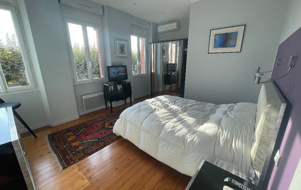 Triplex  avec de beaux volumes à quelques pas du centre villeA.B.I - Agence Bourdarios Immobilier - A.B.I  Agence Bourdarios Immobilier-10
