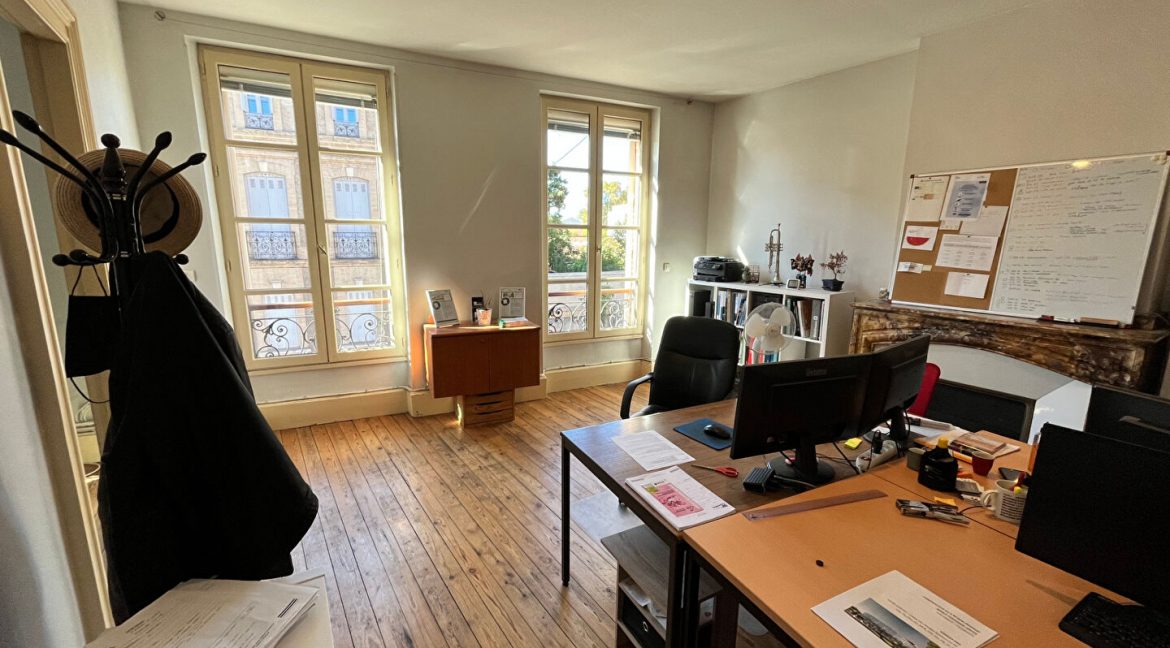 Immeuble mixte Montauban VillebourbonA.B.I - Agence Bourdarios Immobilier - A.B.I  Agence Bourdarios Immobilier-7