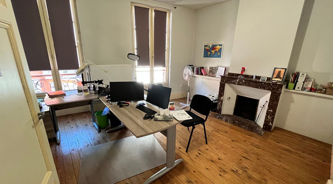 Immeuble mixte Montauban VillebourbonA.B.I - Agence Bourdarios Immobilier - A.B.I  Agence Bourdarios Immobilier-9