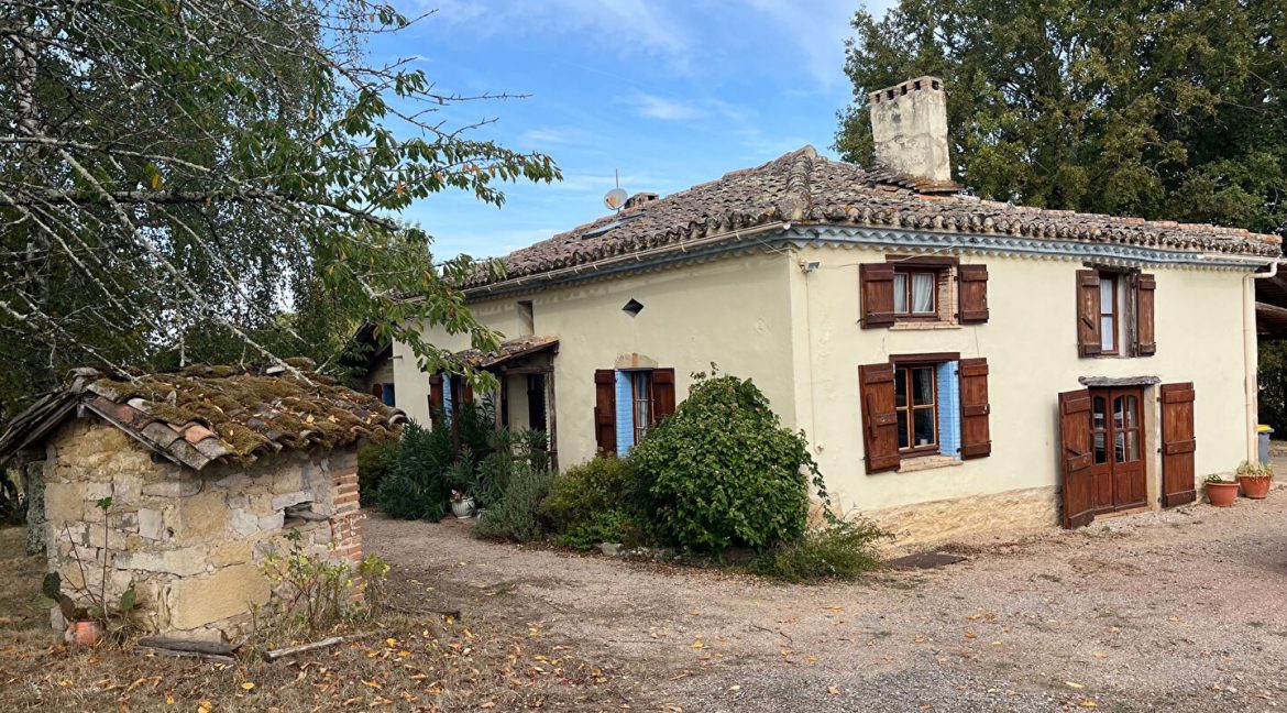 Maison 225 m2 avec piscine et 1