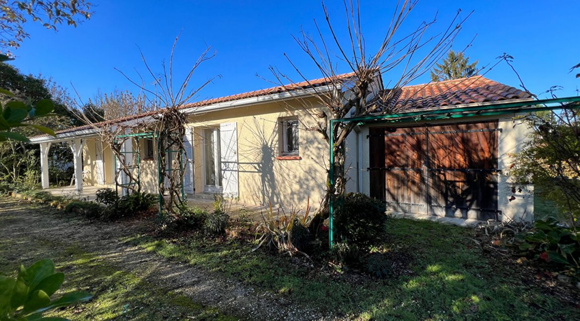 Maison 95m² de plain-pied sur 2000m² de terrainA.B.I - Agence Bourdarios Immobilier - A.B.I  Agence Bourdarios Immobilier-1