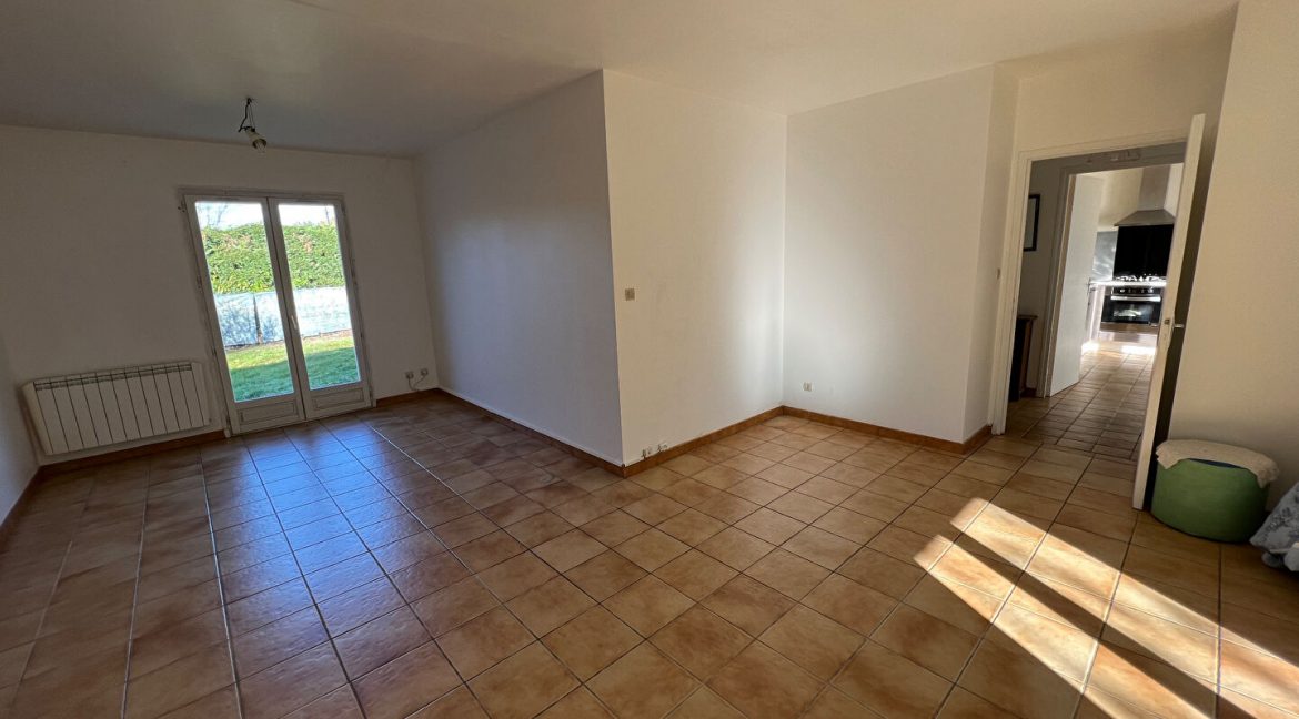 Maison 95m² de plain-pied sur 2000m² de terrainA.B.I - Agence Bourdarios Immobilier - A.B.I  Agence Bourdarios Immobilier-3