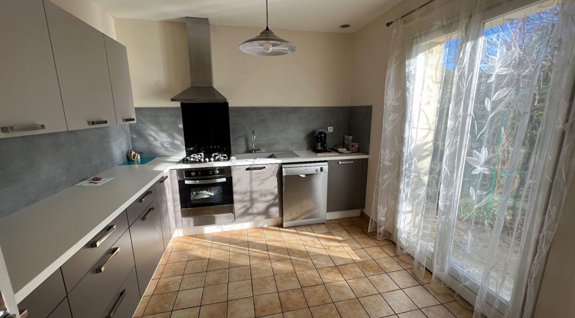 Maison 95m² de plain-pied sur 2000m² de terrainA.B.I - Agence Bourdarios Immobilier - A.B.I  Agence Bourdarios Immobilier-4