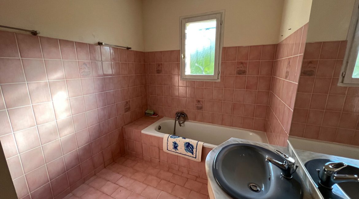 Maison 95m² de plain-pied sur 2000m² de terrainA.B.I - Agence Bourdarios Immobilier - A.B.I  Agence Bourdarios Immobilier-9