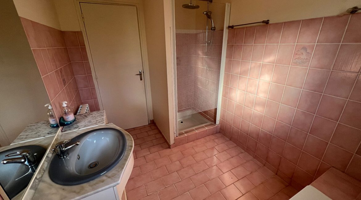 Maison 95m² de plain-pied sur 2000m² de terrainA.B.I - Agence Bourdarios Immobilier - A.B.I  Agence Bourdarios Immobilier-10