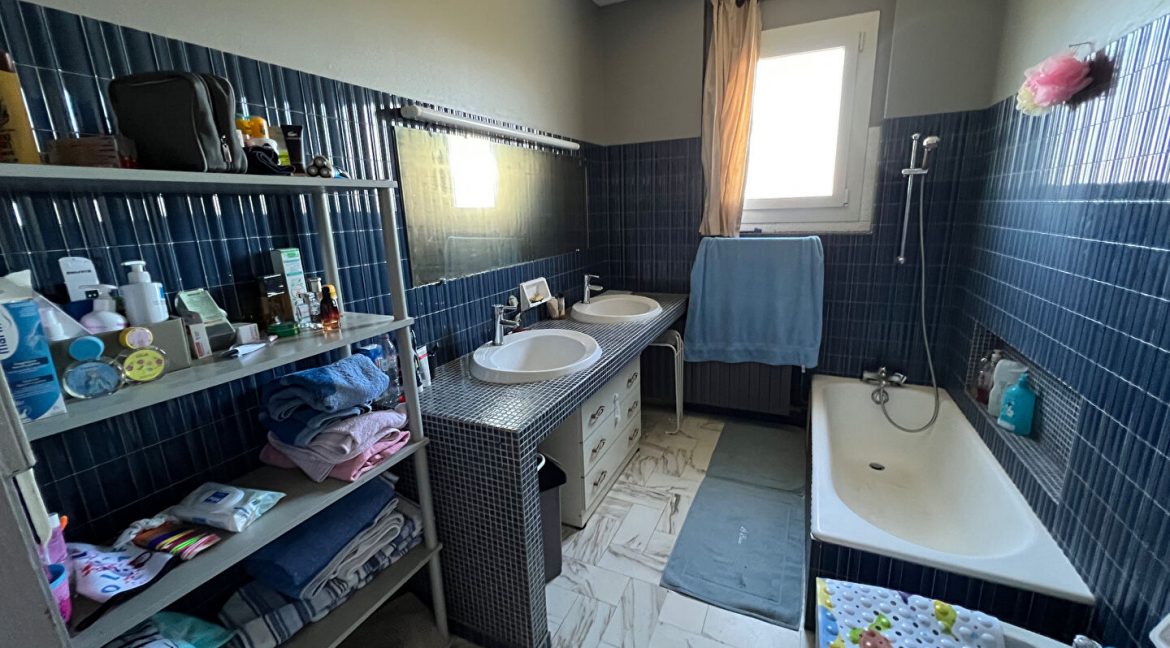 Maison 8 pièce(s) 180 m²