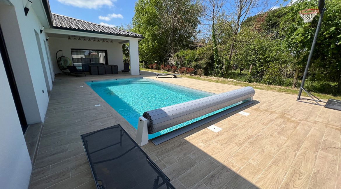 Contemporaine de 200 m² plain-pied PoutyA.B.I - Agence Bourdarios Immobilier - A.B.I  Agence Bourdarios Immobilier-12