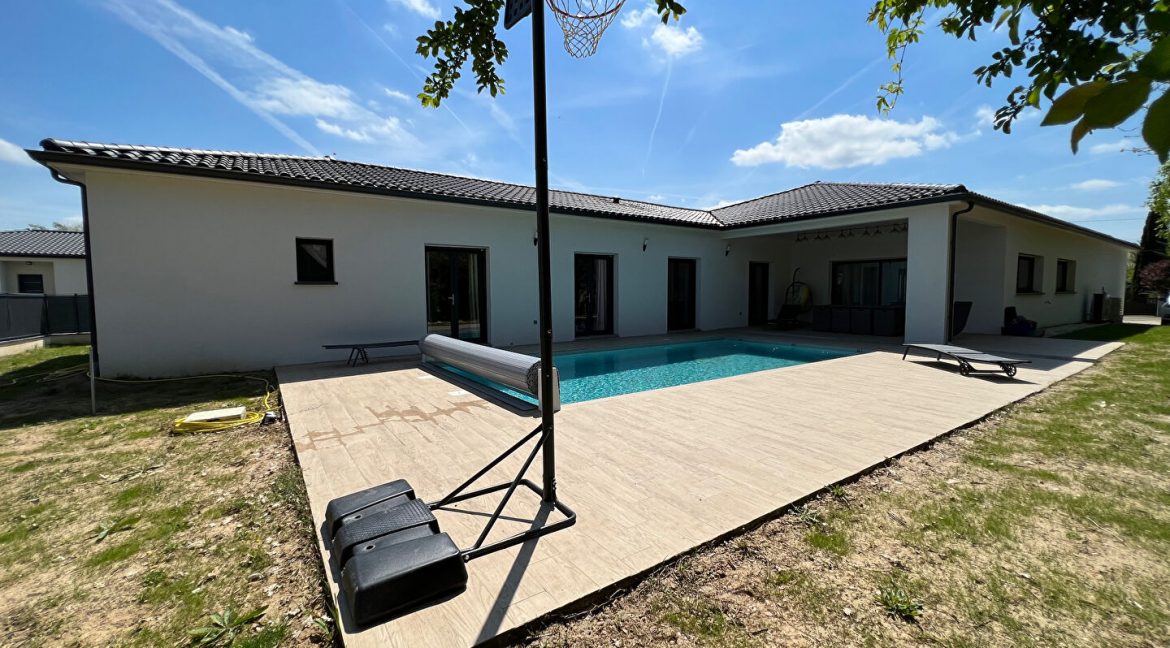 Contemporaine de 200 m² plain-pied PoutyA.B.I - Agence Bourdarios Immobilier - A.B.I  Agence Bourdarios Immobilier-1