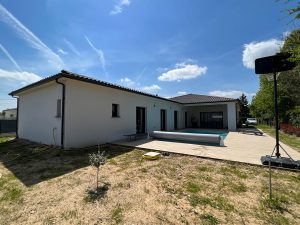 Contemporaine de 200 m² plain-pied PoutyA.B.I - Agence Bourdarios Immobilier - A.B.I  Agence Bourdarios Immobilier-13