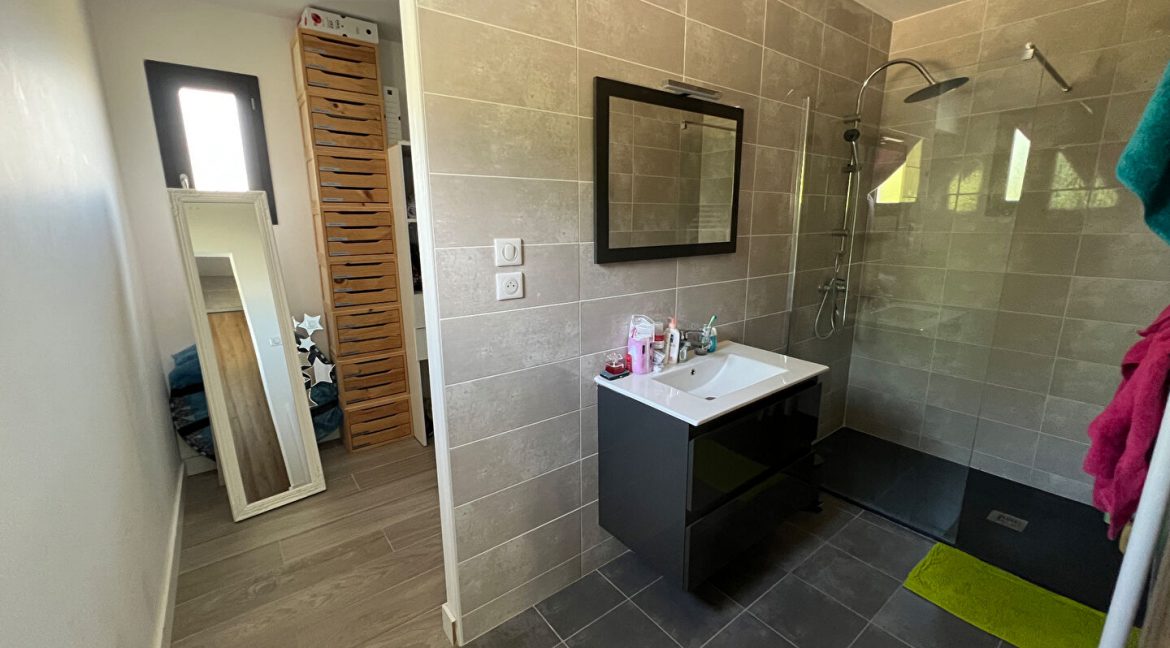 Contemporaine de 200 m² plain-pied PoutyA.B.I - Agence Bourdarios Immobilier - A.B.I  Agence Bourdarios Immobilier-10