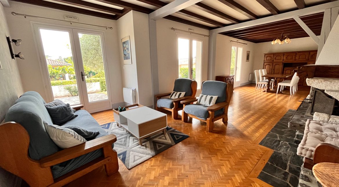 10 minutes Montauban -Sud Maison traditionnelle de7 pièces 175 m2A.B.I - Agence Bourdarios Immobilier - A.B.I  Agence Bourdarios Immobilier-2