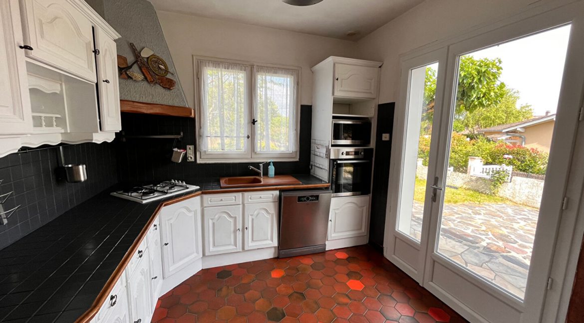 10 minutes Montauban -Sud Maison traditionnelle de7 pièces 175 m2A.B.I - Agence Bourdarios Immobilier - A.B.I  Agence Bourdarios Immobilier-4