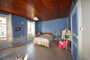 IMMEUBLE  T3 et T2 Bis de 170 m²  avec cours  dépendances centre-villageA.B.I - Agence Bourdarios Immobilier - A.B.I  Agence Bourdarios Immobilier-4
