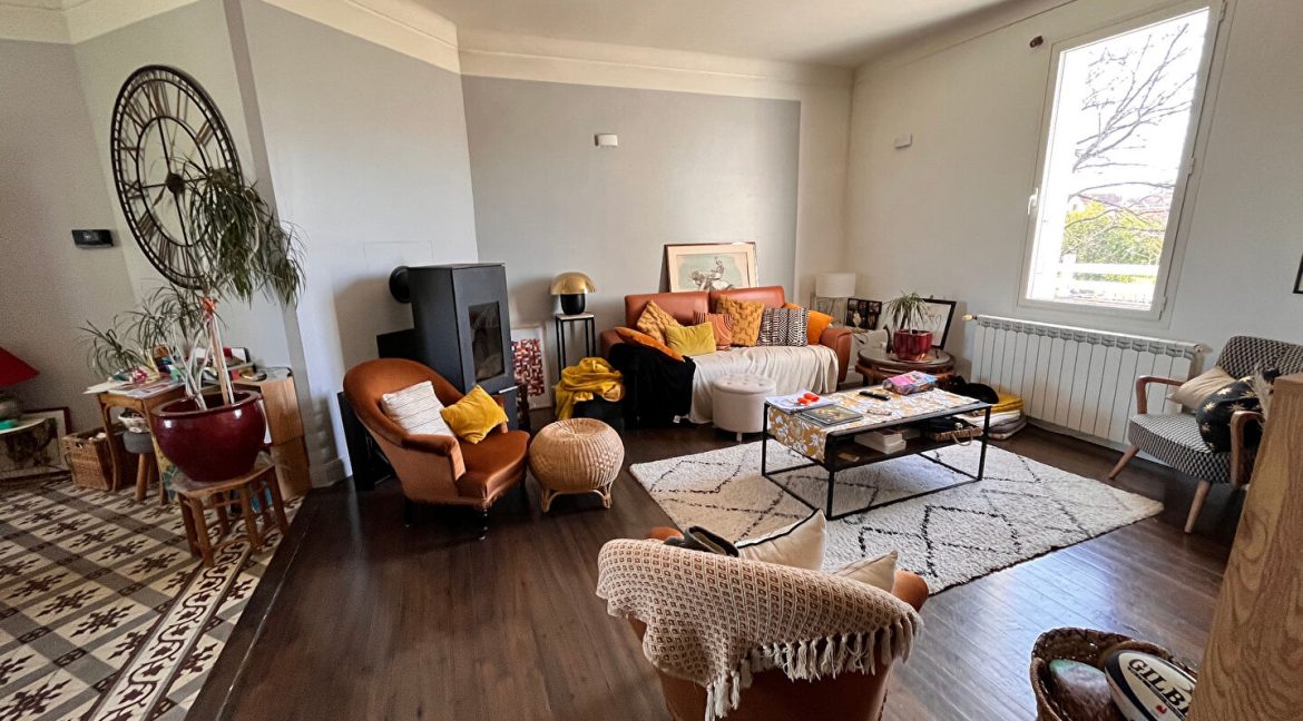 proche VillebourbonA.B.I - Agence Bourdarios Immobilier - A.B.I  Agence Bourdarios Immobilier-1