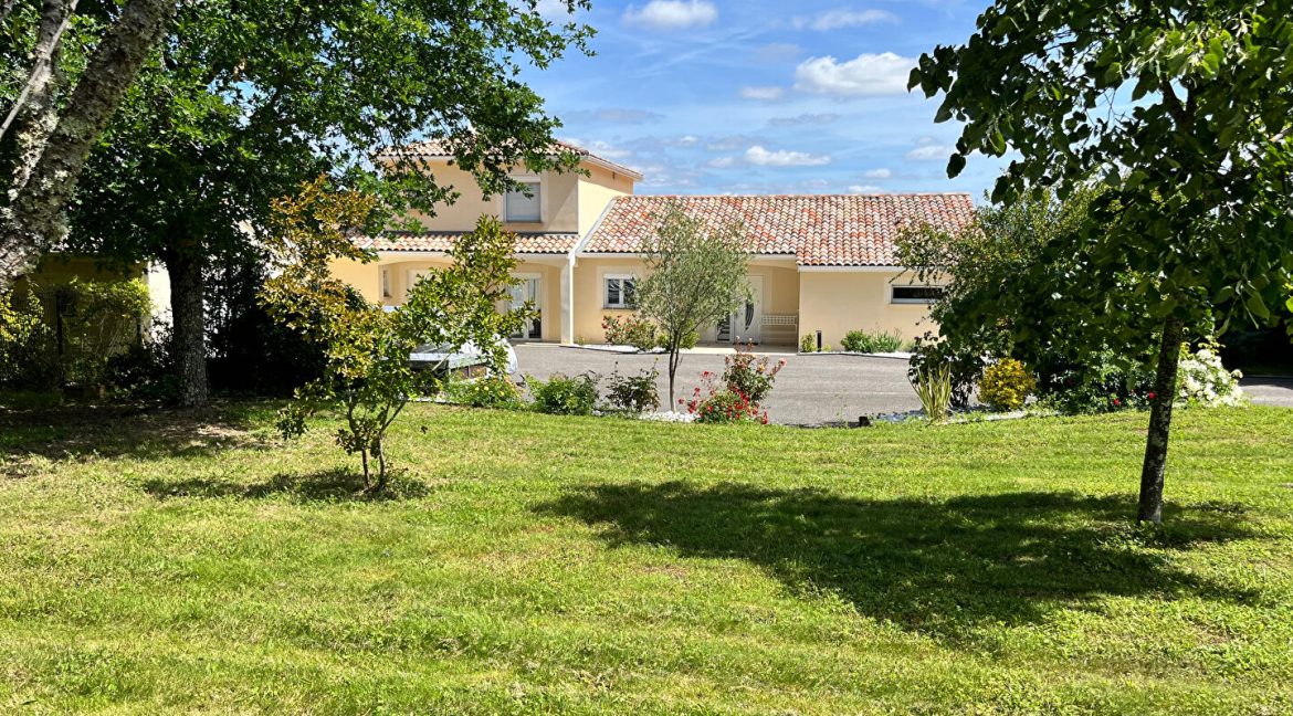 Belle propriété à Montauban le FauA.B.I - Agence Bourdarios Immobilier - A.B.I  Agence Bourdarios Immobilier-1