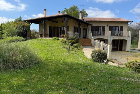 Maison familliale 5P Jardin Garage à PoutyA.B.I - Agence Bourdarios Immobilier - A.B.I  Agence Bourdarios Immobilier-1