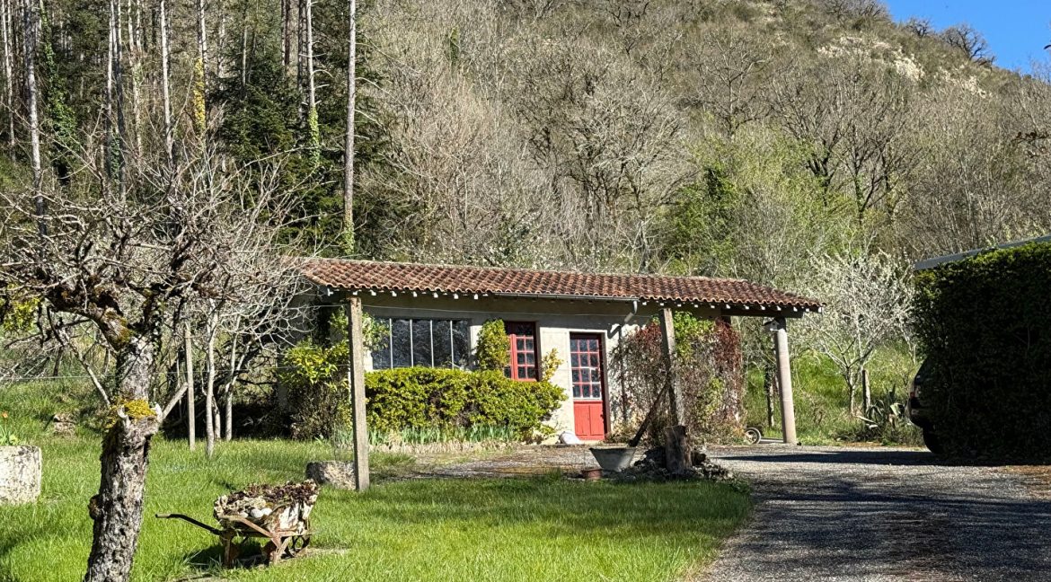 Demeure