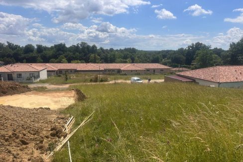 Terrain à Bâtir 10 Min Montauban Nord Viabilisé 690 m²A.B.I - Agence Bourdarios Immobilier - A.B.I  Agence Bourdarios Immobilier-1