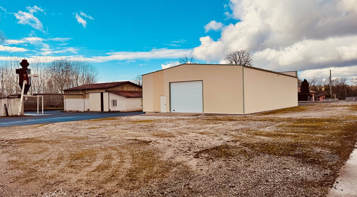 Ensemble immobilierA.B.I - Agence Bourdarios Immobilier - A.B.I  Agence Bourdarios Immobilier-1