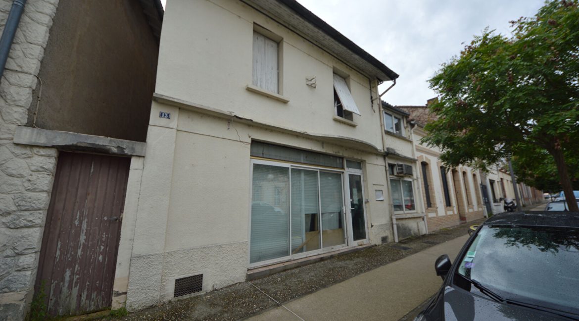 Immeuble mixte coeur de Villebourbon 5 pièces 165 m2  terrasse caveA.B.I - Agence Bourdarios Immobilier - A.B.I  Agence Bourdarios Immobilier-1