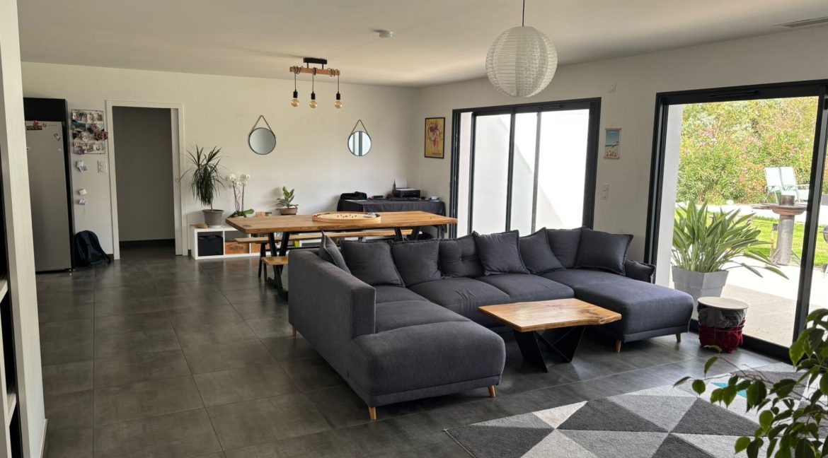 Un cadre de vie privilégié à Barry-d'IslemadeA.B.I - Agence Bourdarios Immobilier - A.B.I  Agence Bourdarios Immobilier-2