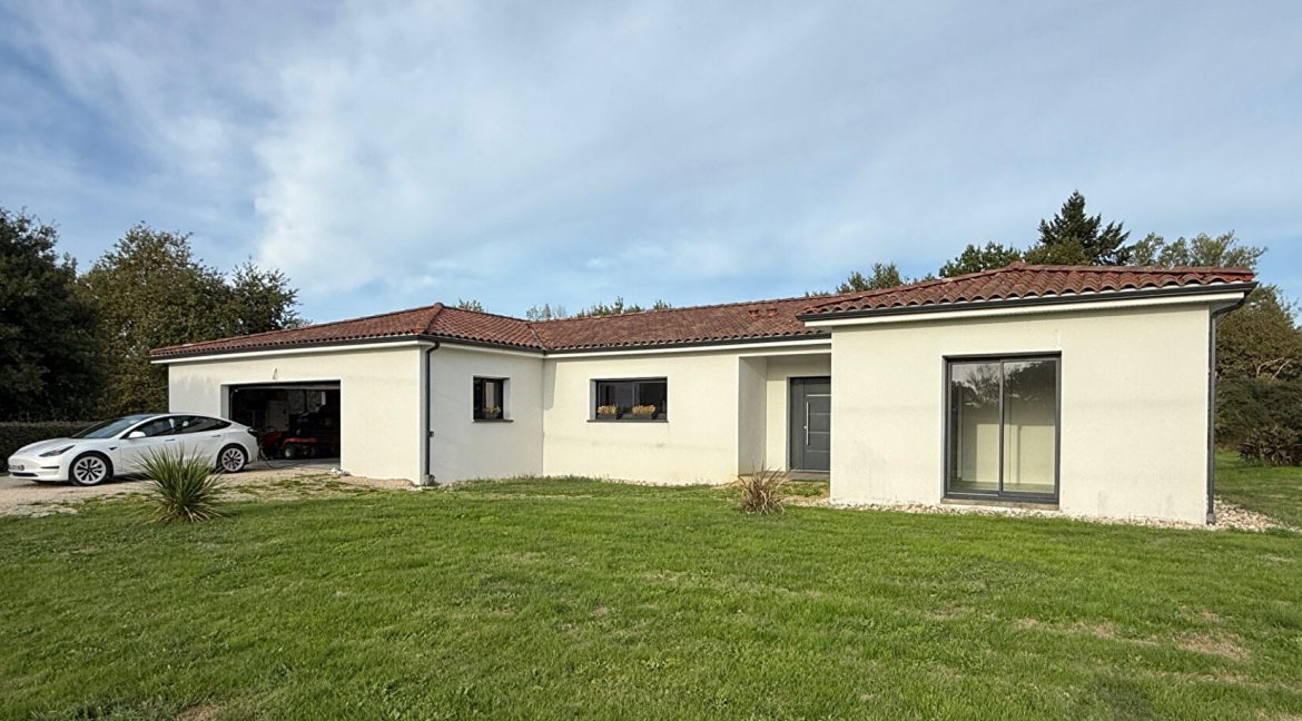 Un cadre de vie privilégié à Barry-d'IslemadeA.B.I - Agence Bourdarios Immobilier - A.B.I  Agence Bourdarios Immobilier-8