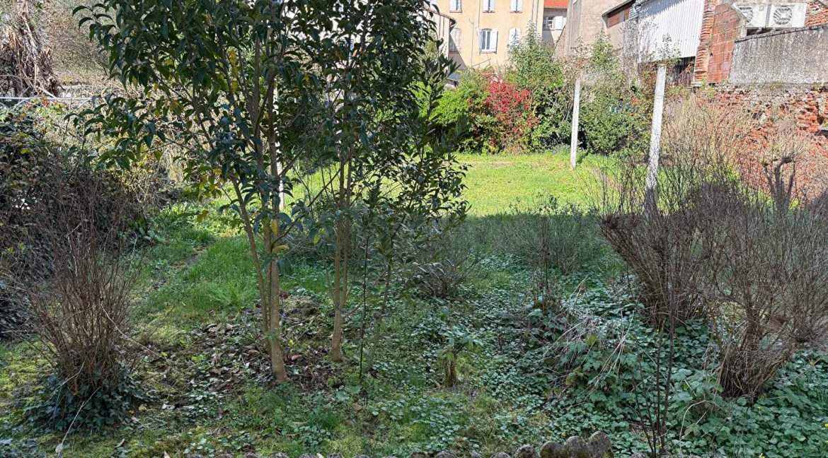 Maison Jardin garage au coeur de VillebourbonA.B.I - Agence Bourdarios Immobilier - A.B.I  Agence Bourdarios Immobilier-8