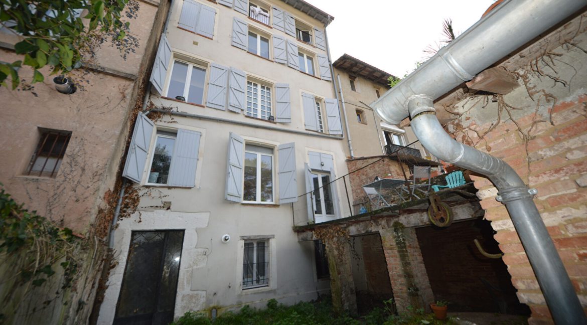 Immeuble de rapport de 8 lots à VillebourbonA.B.I - Agence Bourdarios Immobilier - A.B.I  Agence Bourdarios Immobilier-1