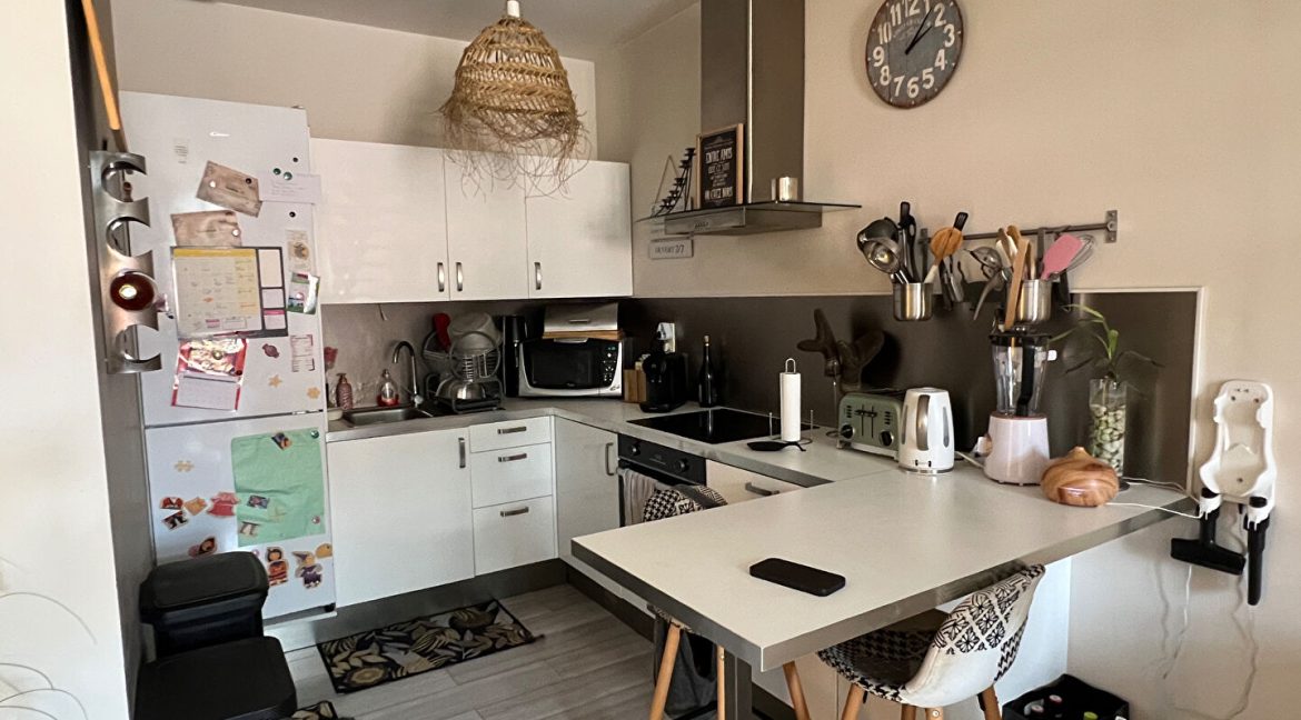 Appartement T4 1er étage centre villeA.B.I - Agence Bourdarios Immobilier - A.B.I Agence Bourdarios Immobilier-3