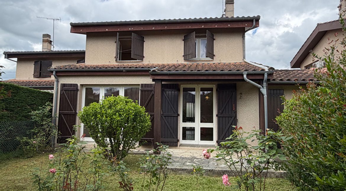 Maison 116m² avec petit jardinA.B.I - Agence Bourdarios Immobilier - A.B.I  Agence Bourdarios Immobilier-12
