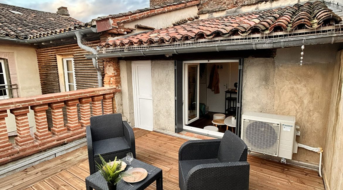 Studio Terrasse à Montauban Centre-ville16 m2A.B.I - Agence Bourdarios Immobilier - A.B.I Agence Bourdarios Immobilier-2
