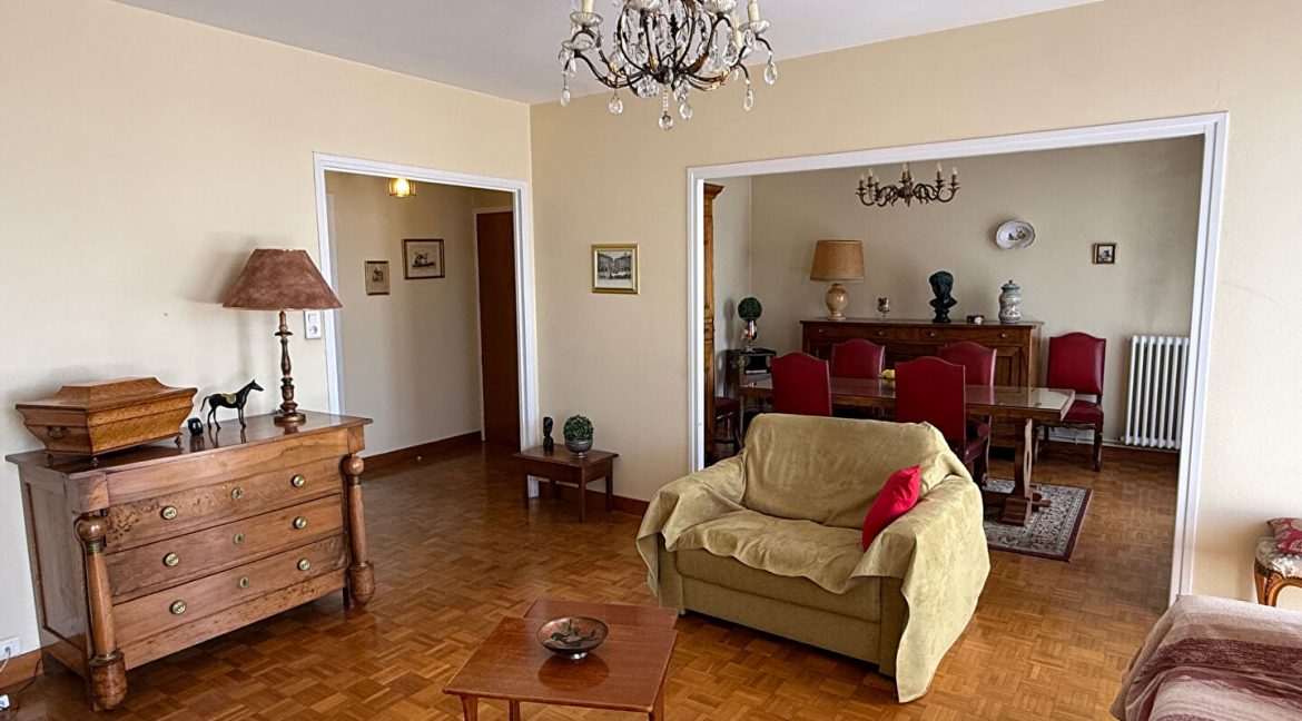 Montauban C-V Appart. 5 Pièces parking balconA.B.I - Agence Bourdarios Immobilier - A.B.I Agence Bourdarios Immobilier-2