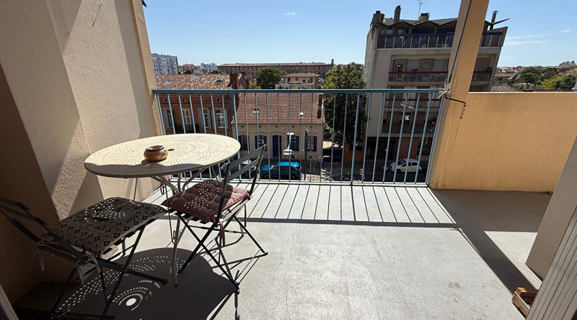 Montauban C-V Appart. 5 Pièces parking balconA.B.I - Agence Bourdarios Immobilier - A.B.I Agence Bourdarios Immobilier-4