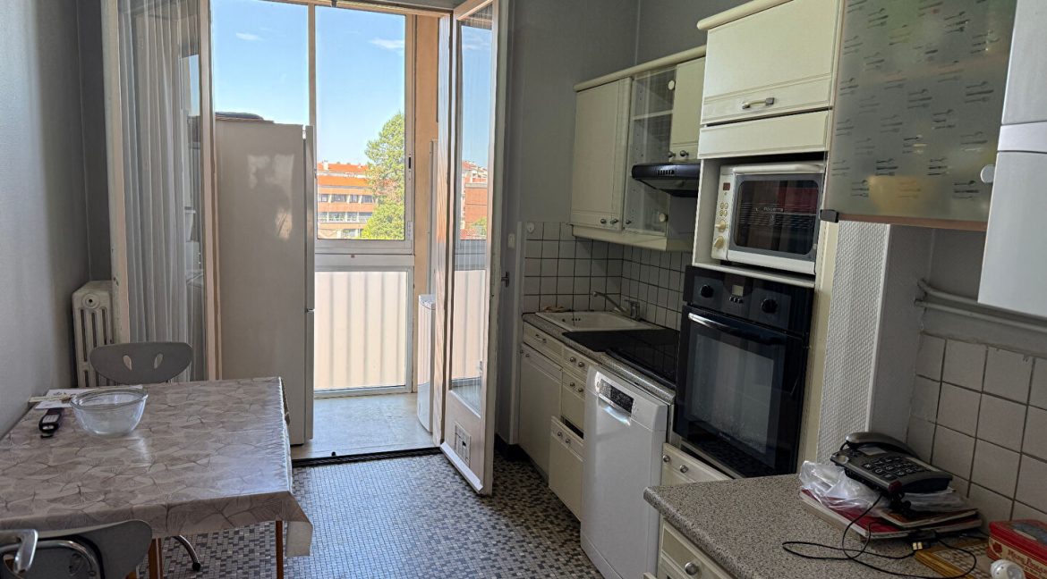 Montauban C-V Appart. 5 Pièces parking balconA.B.I - Agence Bourdarios Immobilier - A.B.I Agence Bourdarios Immobilier-5