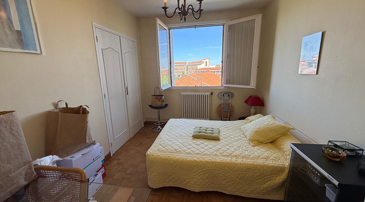 Montauban C-V Appart. 5 Pièces parking balconA.B.I - Agence Bourdarios Immobilier - A.B.I Agence Bourdarios Immobilier-7