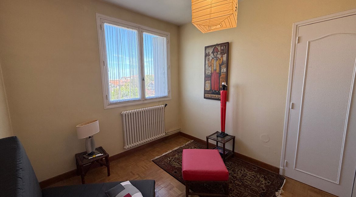 Montauban C-V Appart. 5 Pièces parking balconA.B.I - Agence Bourdarios Immobilier - A.B.I Agence Bourdarios Immobilier-8