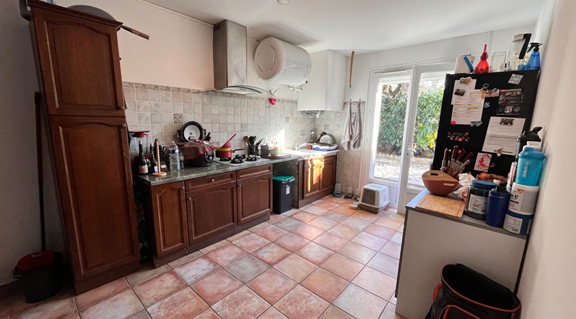 Immeuble en ville 2 appartements avec cours et garagesA.B.I - Agence Bourdarios Immobilier - A.B.I Agence Bourdarios Immobilier-3