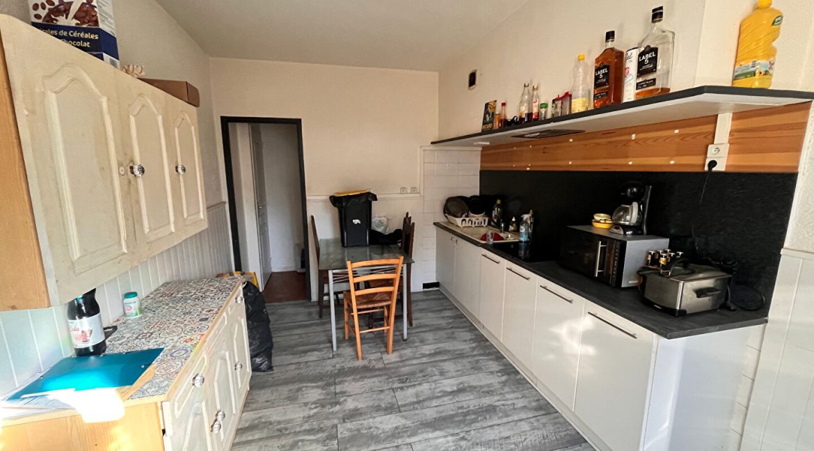 Immeuble en ville 2 appartements avec cours et garagesA.B.I - Agence Bourdarios Immobilier - A.B.I Agence Bourdarios Immobilier-10