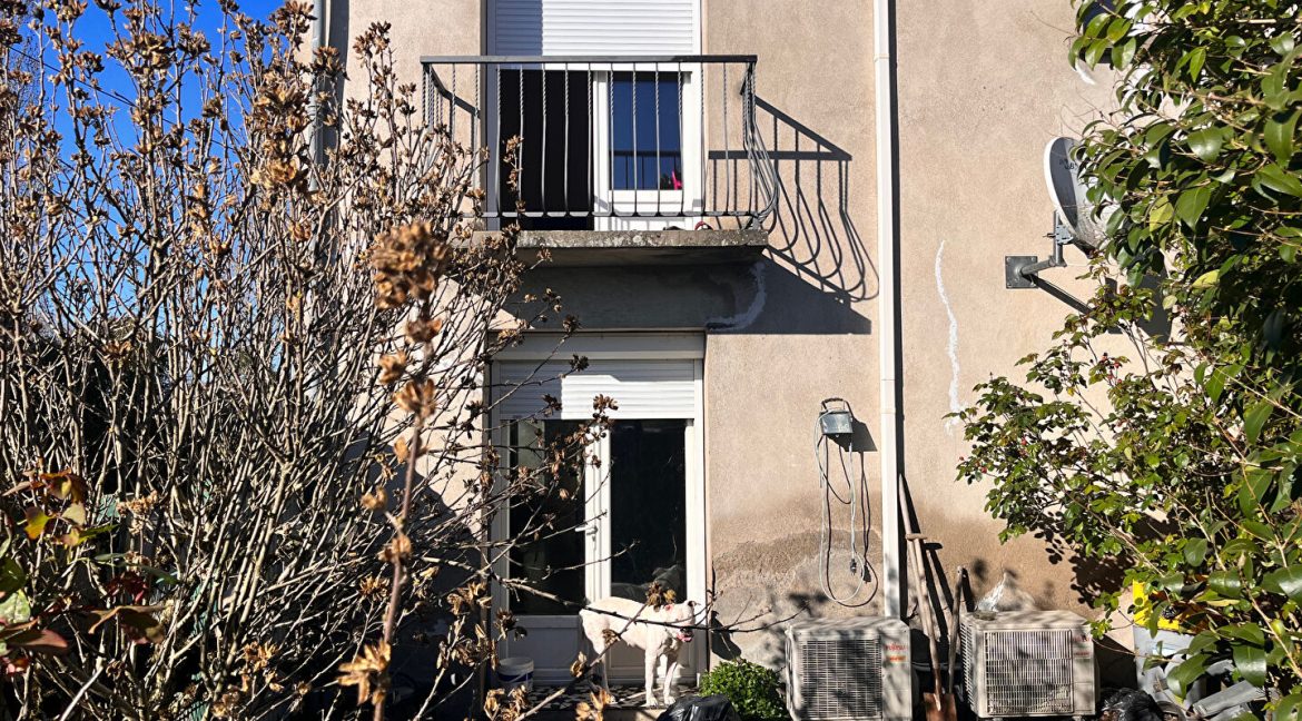 Immeuble en ville 2 appartements avec cours et garagesA.B.I - Agence Bourdarios Immobilier - A.B.I Agence Bourdarios Immobilier-10